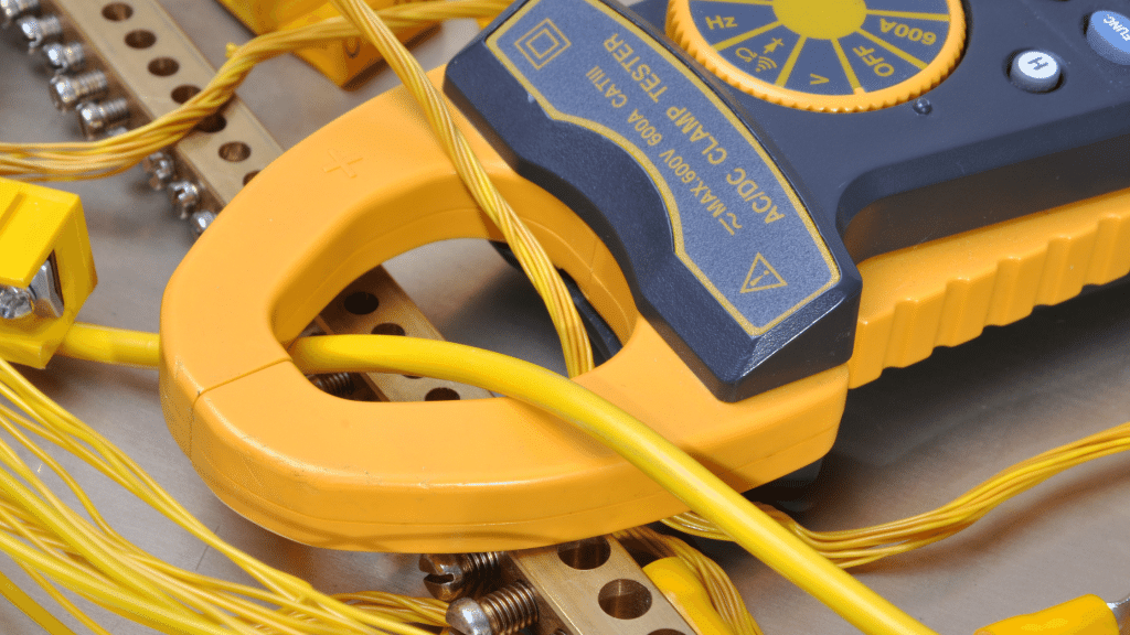 The Best Clamp Meters Reviews and Buying Guide